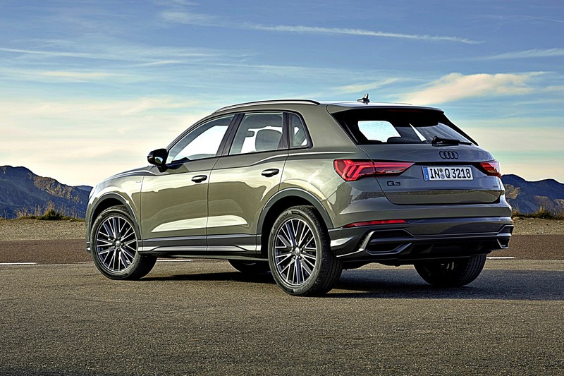 「選車東西軍」之《Audi Q3》或《BMW X1》? 德系中小型跨界休旅、價差5萬元,你中意哪一款? 「選車東西軍」之《Audi Q3》或《BMW X1》? 德系中小型跨界休旅、價差5萬元,你中意哪一款?