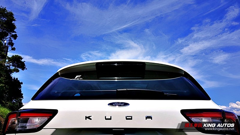 《Ford Kuga EcoBoost 180》《時尚型》或《旗艦型》? 價差10萬元,到底有哪些差異? 又該選哪一款? 《Ford Kuga EcoBoost 180》《時尚型》或《旗艦型》? 價差10萬元,到底有哪些差異? 又該選哪一款?