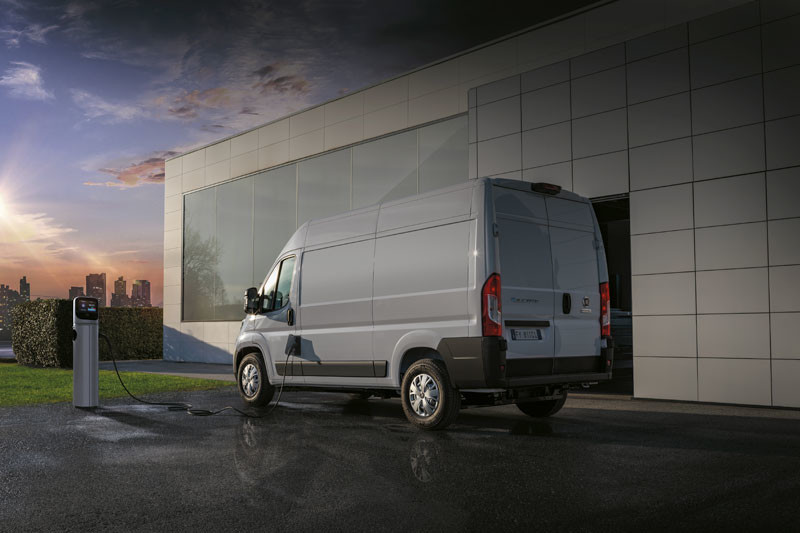 續航330公里《Fiat E-Ducato》義式電動商用車投入戰場