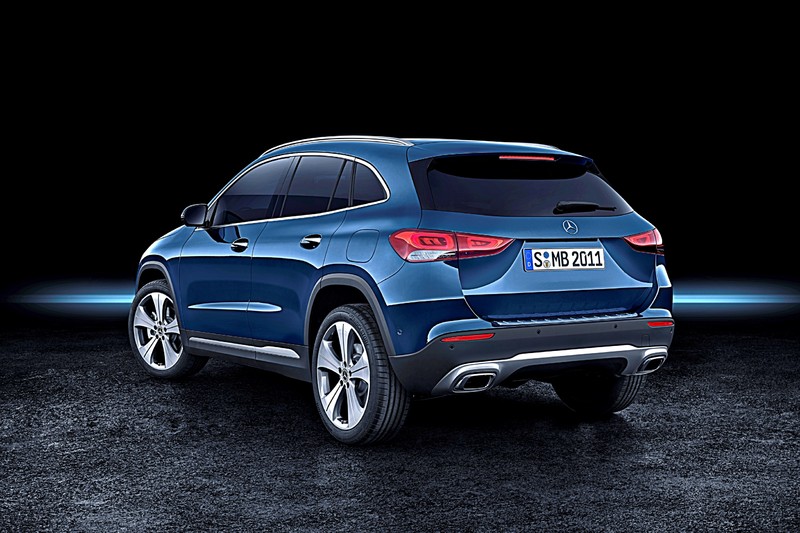 「選車東西軍」之《Mercedes-Benz GLA》或《Volvo XC40》? 歐系高級跨界小休旅、價差2萬元,你偏好哪一款? 「選車東西軍」之《Mercedes-Benz GLA》或《Volvo XC40》? 歐系高級跨界小休旅、價差2萬元,你偏好哪一款?