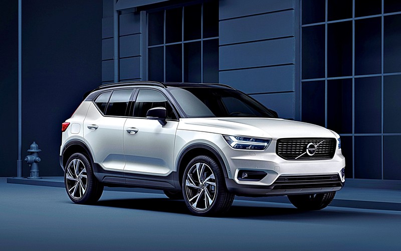 「選車東西軍」之《Mercedes-Benz GLA》或《Volvo XC40》? 歐系高級跨界小休旅、價差2萬元,你偏好哪一款? 「選車東西軍」之《Mercedes-Benz GLA》或《Volvo XC40》? 歐系高級跨界小休旅、價差2萬元,你偏好哪一款?