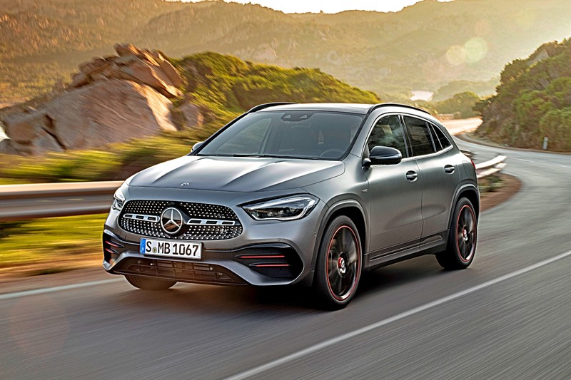 「選車東西軍」之《Mercedes-Benz GLA》或《Volvo XC40》? 歐系高級跨界小休旅、價差2萬元,你偏好哪一款? 「選車東西軍」之《Mercedes-Benz GLA》或《Volvo XC40》? 歐系高級跨界小休旅、價差2萬元,你偏好哪一款?