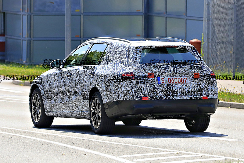 《Mercedes-Benz New C-Class Estate》 一樣是全新大改款的房車版間諜照嗎? NO!這是實用性更棒的旅 《Mercedes-Benz New C-Class Estate》 一樣是全新大改款的房車版間諜照嗎? NO!這是實用性更棒的旅
