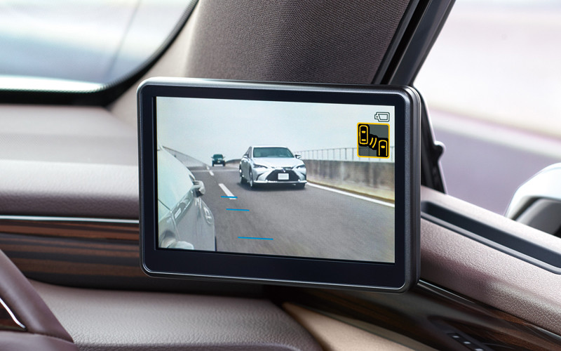 不只更省油《Lexus ES》日本產品改良強化數位車外後視鏡體驗