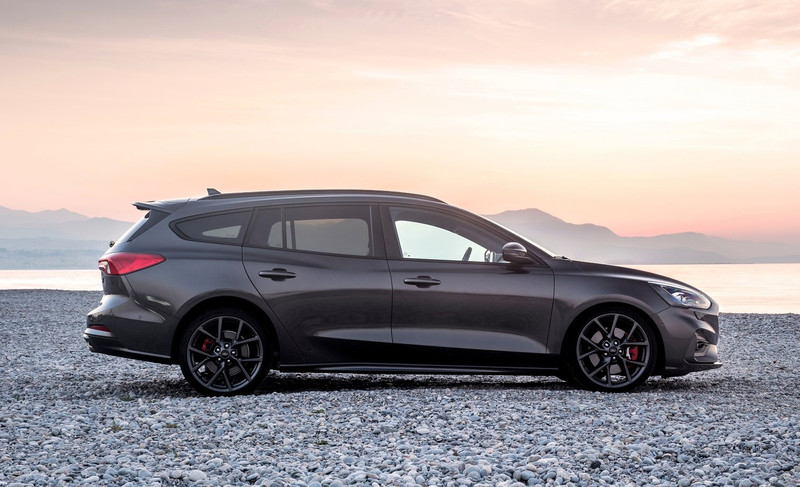 《Ford Focus ST Wagon》正式售價公布 維持142.8萬元、接單已經超過250輛 《Ford Focus ST Wagon》正式售價公布 維持142.8萬元、接單已經超過250輛