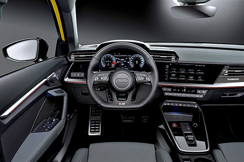《Audi S3 Sportback / Sedan》 310匹馬力性能二哥現身! 零百加速僅需4.8秒! 《Audi S3 Sportback / Sedan》 310匹馬力性能二哥現身! 零百加速僅需4.8秒!