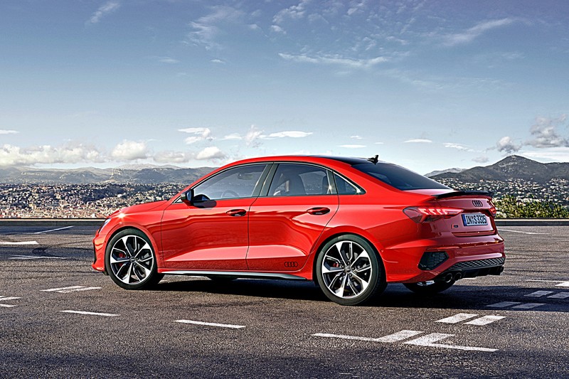 《Audi S3 Sportback / Sedan》 310匹馬力性能二哥現身! 零百加速僅需4.8秒! 《Audi S3 Sportback / Sedan》 310匹馬力性能二哥現身! 零百加速僅需4.8秒!