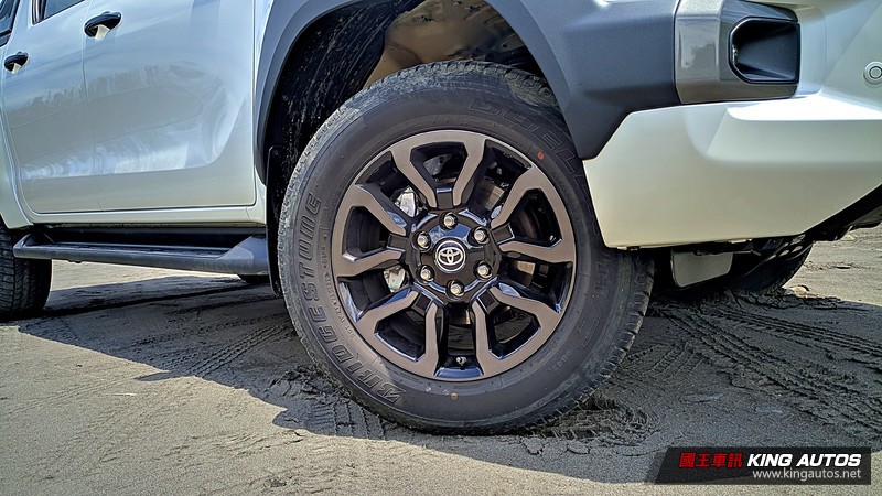 《Toyota Hilux》 小改款試駕︱ 這樣改、才對味! 《Toyota Hilux》 小改款試駕︱ 這樣改、才對味!