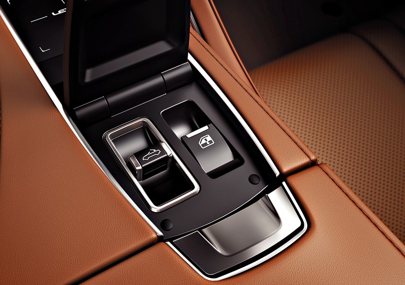 建議售價588萬元起! 《Lexus LC 500 Convertible》旗艦敞篷跑車正式發表! Limited Edition 建議售價588萬元起! 《Lexus LC 500 Convertible》旗艦敞篷跑車正式發表! Limited Edition