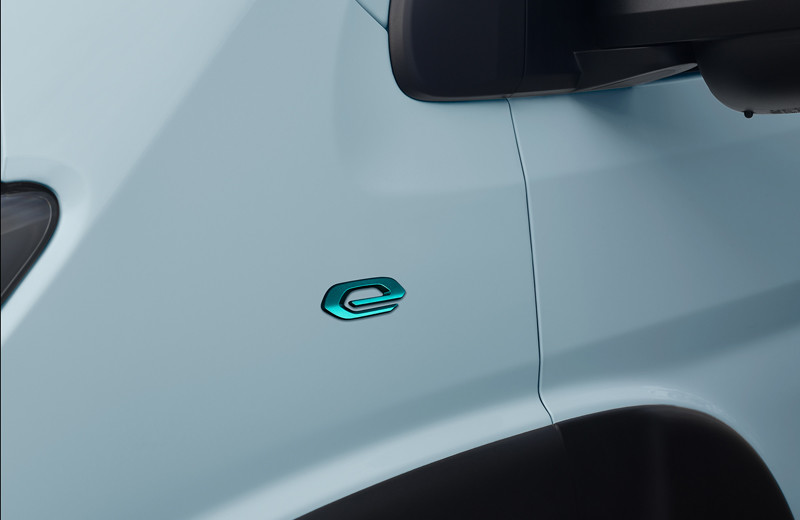 續航340公里《Peugeot e-Boxer》歐洲人氣商用車增添電動新成員