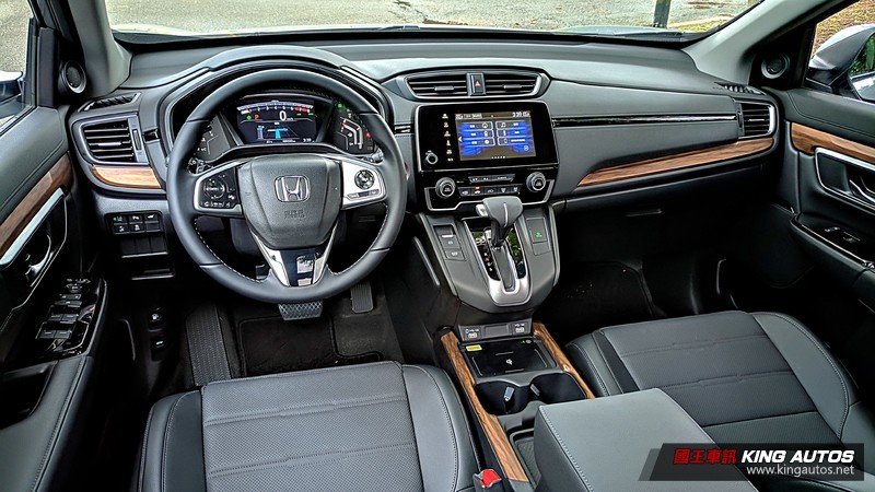 建議售價94.9萬元起! 《Honda CR-V》小改款發表上市! 建議售價94.9萬元起! 《Honda CR-V》小改款發表上市!