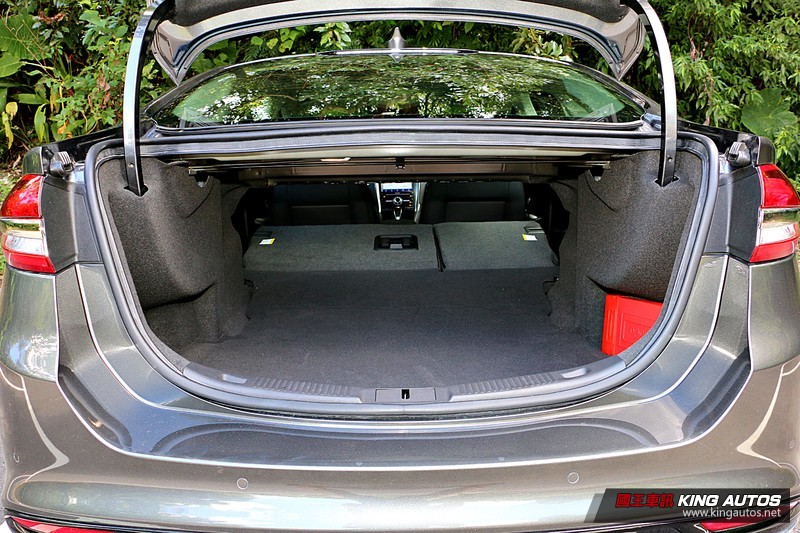 《Ford Mondeo EcoBoost 240 珍藏型》試駕︱ 愈發少見的運動房車魅力! 《Ford Mondeo EcoBoost 240 珍藏型》試駕︱ 愈發少見的運動房車魅力!
