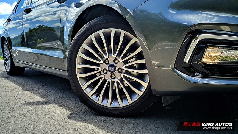《Ford Mondeo EcoBoost 240 珍藏型》試駕︱ 愈發少見的運動房車魅力! 《Ford Mondeo EcoBoost 240 珍藏型》試駕︱ 愈發少見的運動房車魅力!