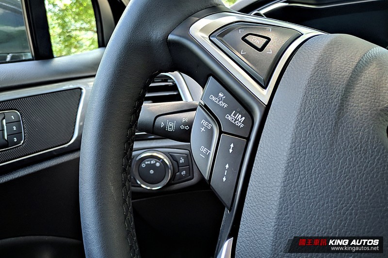 《Ford Mondeo EcoBoost 240 珍藏型》試駕︱ 愈發少見的運動房車魅力! 《Ford Mondeo EcoBoost 240 珍藏型》試駕︱ 愈發少見的運動房車魅力!