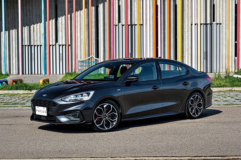新增建議售價92.9萬元的四門ST-Line Lommel版! 《Ford Focus》20.75年式全陣線新亮相! 新增建議售價92.9萬元的四門ST-Line Lommel版! 《Ford Focus》20.75年式全陣線新亮相!