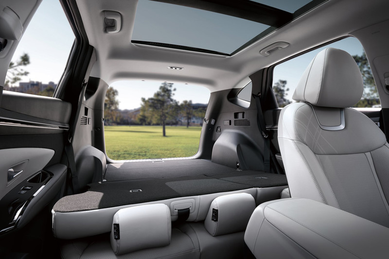 這次走得很前面 全新第4代《Hyundai Tucson》首搭1.6渦輪油電動力驚豔登場 這次走得很前面 全新第4代《Hyundai Tucson》首搭1.6渦輪油電動力驚豔登場