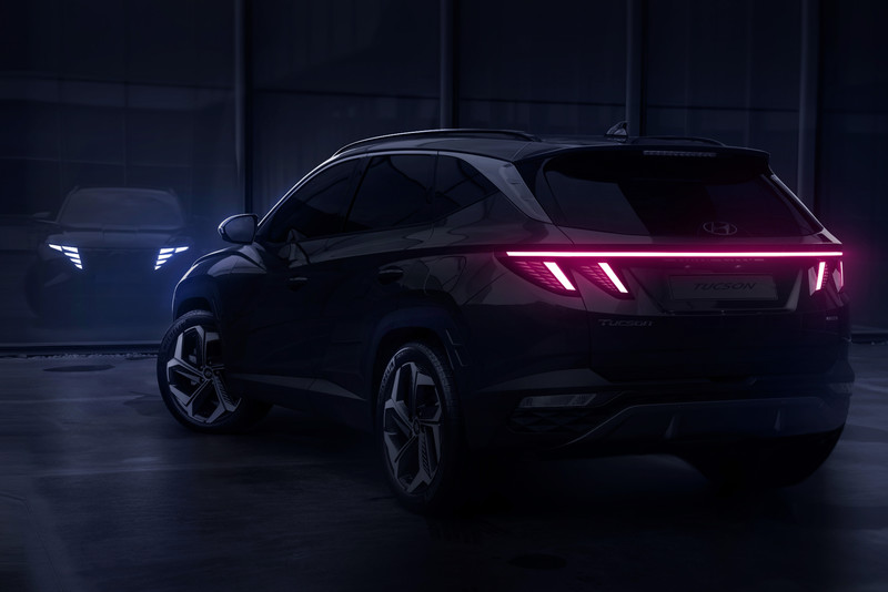 這次走得很前面 全新第4代《Hyundai Tucson》首搭1.6渦輪油電動力驚豔登場 這次走得很前面 全新第4代《Hyundai Tucson》首搭1.6渦輪油電動力驚豔登場