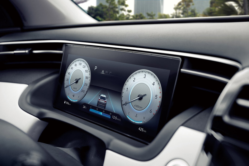 這次走得很前面 全新第4代《Hyundai Tucson》首搭1.6渦輪油電動力驚豔登場 這次走得很前面 全新第4代《Hyundai Tucson》首搭1.6渦輪油電動力驚豔登場