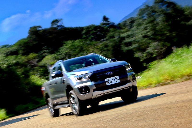 《Ford Ranger 德州騎兵版》隔音好、配備佳|衝著《海力士Hilux》而來!同場加映《職人版》 《Ford Ranger 德州騎兵版》隔音好、配備佳|衝著《海力士Hilux》而來!同場加映《職人版》