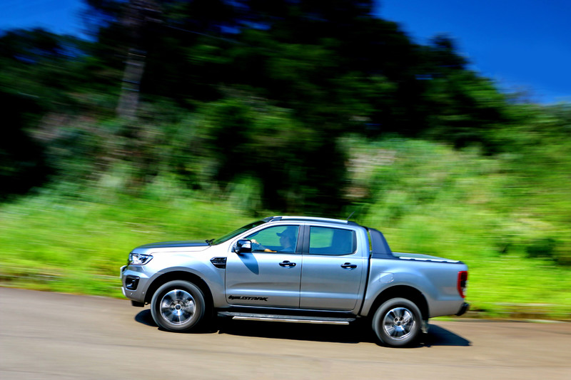 《Ford Ranger 德州騎兵版》隔音好、配備佳|衝著《海力士Hilux》而來!同場加映《職人版》 《Ford Ranger 德州騎兵版》隔音好、配備佳|衝著《海力士Hilux》而來!同場加映《職人版》