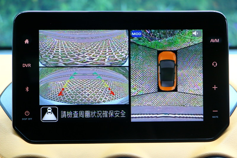 大改款《Nissan Sentra國產仙草》試駕(二)造型帥氣、配備實用、大車格局 大改款《Nissan Sentra國產仙草》試駕(二)造型帥氣、配備實用、大車格局