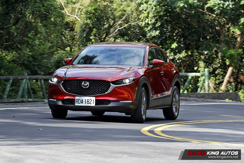 小公主上路︱2021年式《Mazda CX-30》選車就像選男友,要顏質也要能懂妳 小公主上路︱2021年式《Mazda CX-30》選車就像選男友,要顏質也要能懂妳