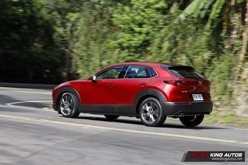 小公主上路︱2021年式《Mazda CX-30》選車就像選男友,要顏質也要能懂妳 小公主上路︱2021年式《Mazda CX-30》選車就像選男友,要顏質也要能懂妳