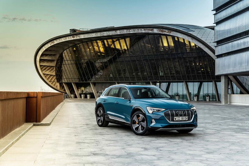 《Audi》公布電動休旅e-tron系列售價 最低289萬起 再享免費升級禮遇! 《Audi》公布電動休旅e-tron系列售價 最低289萬起 再享免費升級禮遇!