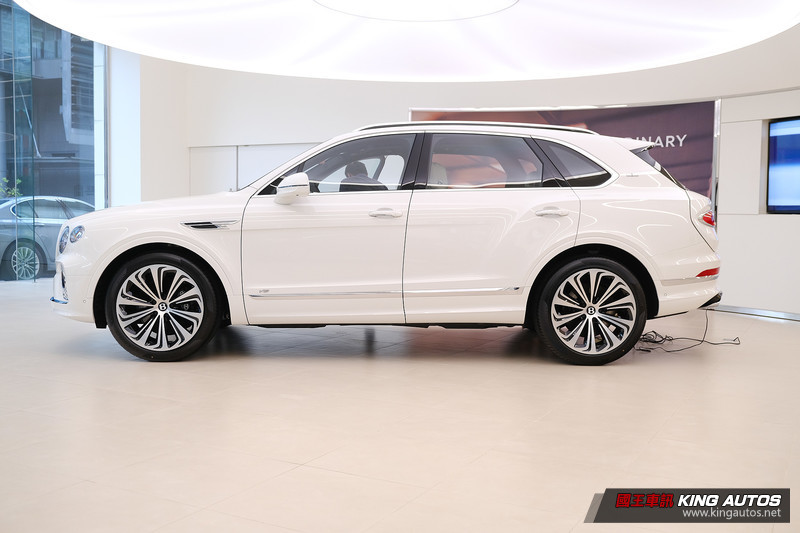 小改款《Bentley Bentayga》上市售價不變 揉合《Continental GT》設計元素更順眼 小改款《Bentley Bentayga》上市售價不變 揉合《Continental GT》設計元素更順眼