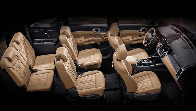 《Kia大改款Sorento》精緻帥氣 11月上市在即|剖析200萬內《七人座SUV》 《Kia大改款Sorento》精緻帥氣 11月上市在即|剖析200萬內《七人座SUV》
