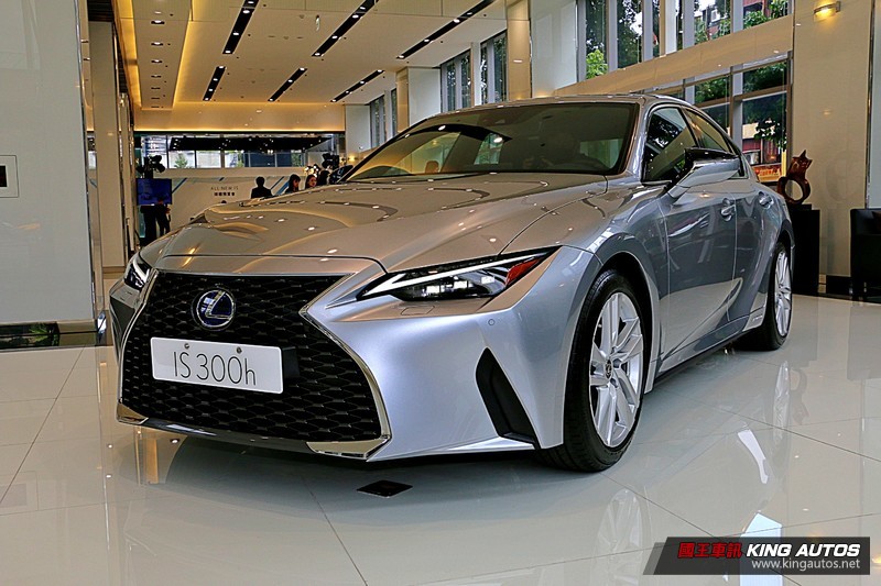全車系200萬元有找! 21年式《Lexus IS小改款》開始接單預售! 全車系200萬元有找! 21年式《Lexus IS小改款》開始接單預售!