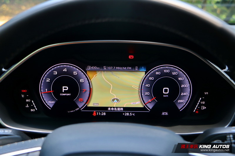 新世代《Audi Q3 40TFSI quattro》空間更大、造型更帥、安全無恙 新世代《Audi Q3 40TFSI quattro》空間更大、造型更帥、安全無恙