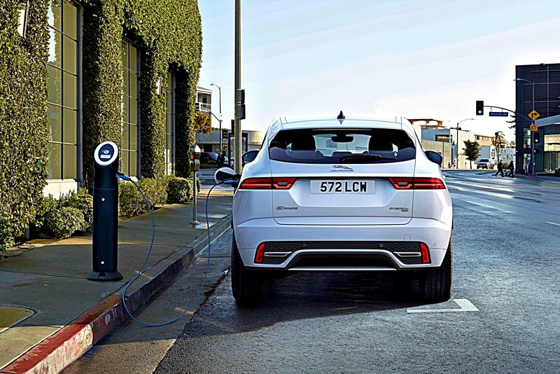 全新底盤平台且新增插電式油電！小改款《Jaguar E-Pace》全球首發