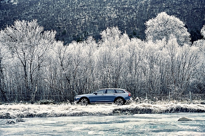 259萬元起!新年式《Volvo V90 Cross Country》升級48V輕油電上市 259萬元起!新年式《Volvo V90 Cross Country》升級48V輕油電上市