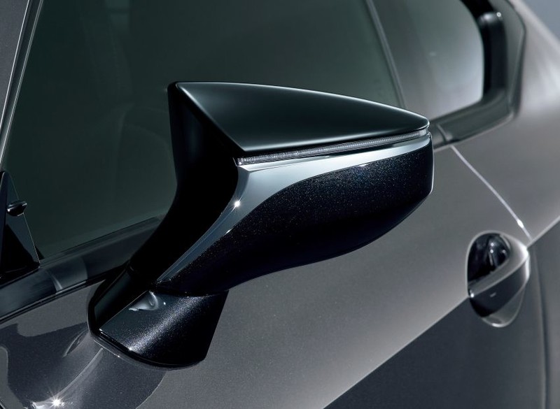 「灰」常有質感！日規《Lexus RC Emotional Ash》特仕版 海外售價176.7萬元起