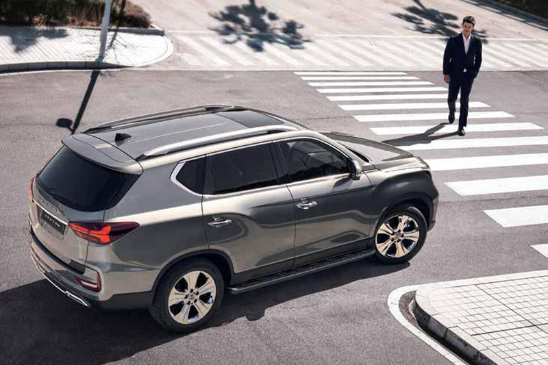 小改款《SsangYong Rexton》正式發表 把廠徽遮住你能認出它是誰嗎？