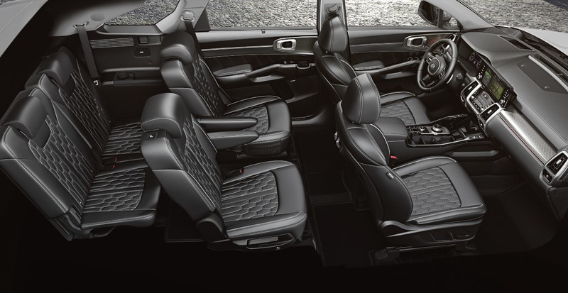 《Kia Sorento 2.2》七人座SUV(一)為何近8成買家選六座?全景天窗 彩蛋在最後! 《Kia Sorento 2.2》七人座SUV(一)為何近8成買家選六座?全景天窗 彩蛋在最後!