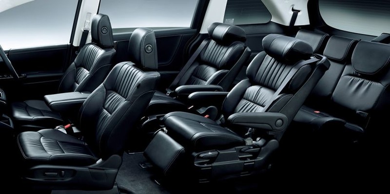 睽違7年首次亮相！《Honda Odyssey》日規版96萬元起 用手滑車門就會開 