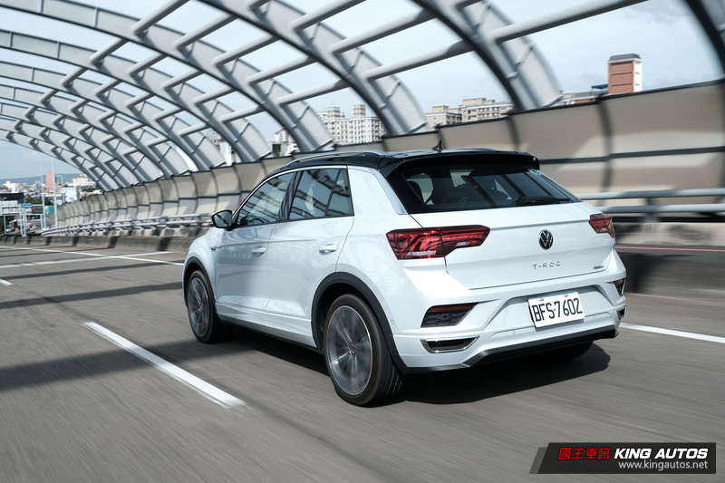 國王駕道︱覺得貴?其實《VW T-Roc 330 TSI R-Line Performance》比你想的還超值 國王駕道︱覺得貴?其實《VW T-Roc 330 TSI R-Line Performance》比你想的還超值