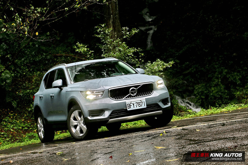 豪華家庭休旅車 起始點《Volvo XC40 T3》安全 寧靜 好開 不貴 豪華家庭休旅車 起始點《Volvo XC40 T3》安全 寧靜 好開 不貴