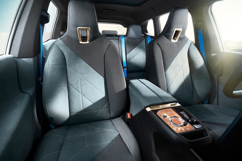 2022年初導入《BMW iX》要讓你驚豔的絕對不只鼻孔