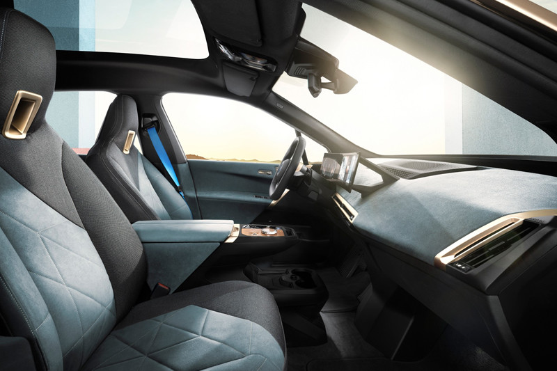 2022年初導入《BMW iX》要讓你驚豔的絕對不只鼻孔