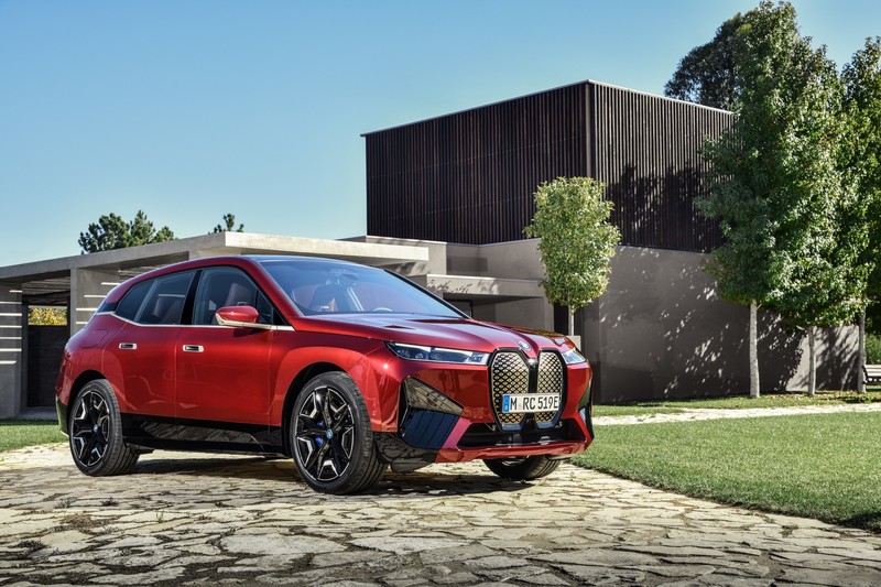 2022年初導入《BMW iX》要讓你驚豔的絕對不只鼻孔