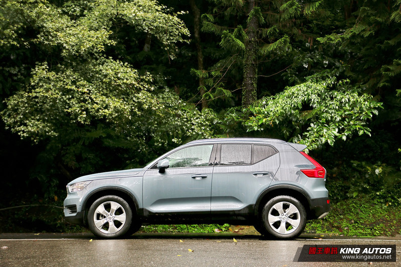 豪華家庭休旅車 起始點《Volvo XC40 T3》安全 寧靜 好開 不貴 豪華家庭休旅車 起始點《Volvo XC40 T3》安全 寧靜 好開 不貴