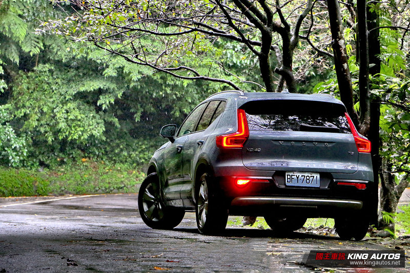 豪華家庭休旅車 起始點《Volvo XC40 T3》安全 寧靜 好開 不貴 豪華家庭休旅車 起始點《Volvo XC40 T3》安全 寧靜 好開 不貴