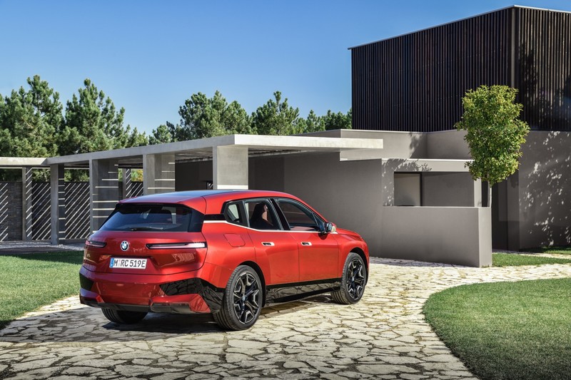 2022年初導入《BMW iX》要讓你驚豔的絕對不只鼻孔