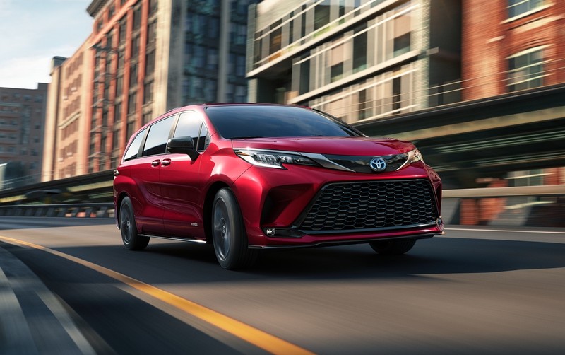 先搶先贏?大改款《Toyota Sienna》預告11/24現身、2.5油電動力取代3.5 V6引擎 先搶先贏?大改款《Toyota Sienna》預告11/24現身、2.5油電動力取代3.5 V6引擎