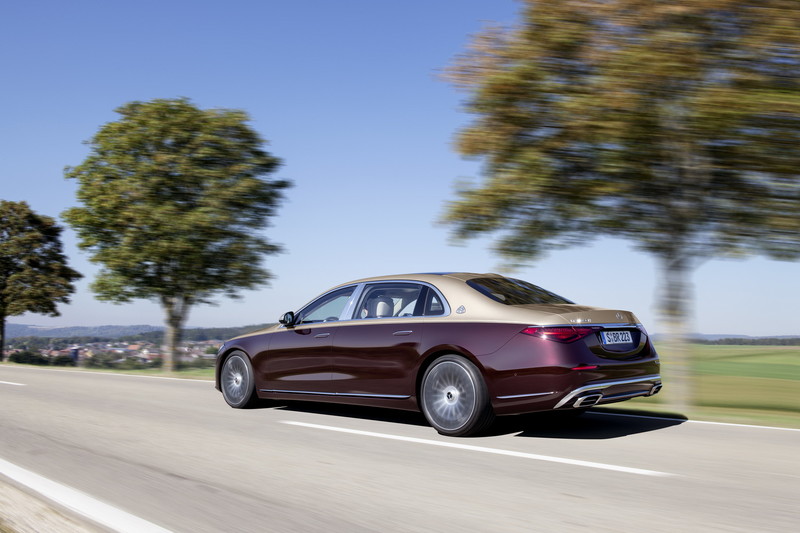 全新《Mercedes-Maybach S-Class》霸氣登場 不只奢華還有品牌僅存的V12心臟