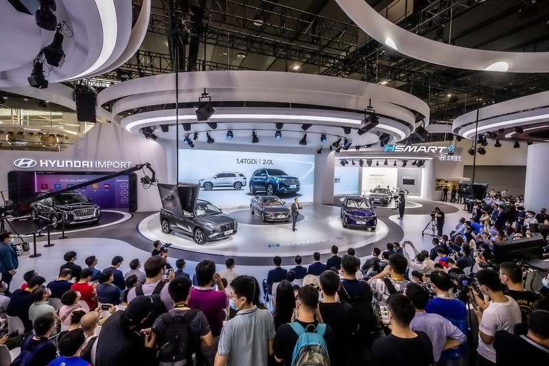 全新《Hyundai Mistra》廣州現身 對岸才有的《Elantra》他哥這回也變帥了 全新《Hyundai Mistra》廣州現身 對岸才有的《Elantra》他哥這回也變帥了