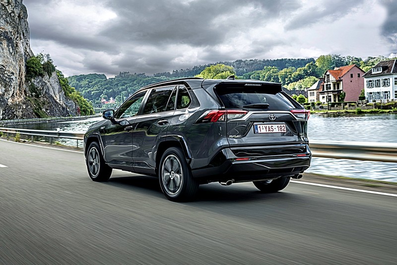 EV純電可跑75km！《Toyota RAV4 PHV》英國接單上市 零百加速僅6.0秒